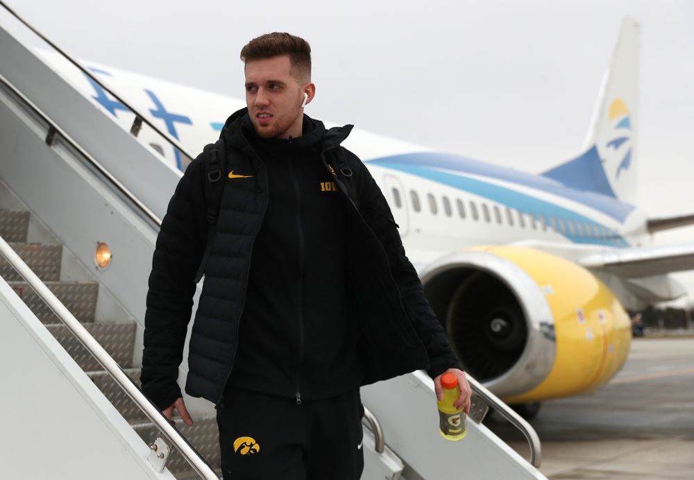Iowa Hawkeyes guard Jordan Bohannon (3) arrives in Columbus for the first and second rounds of the 2019 NCAA Men's Basketball Tournament Wednesday, March 20, 2019. (Brian Ray/hawkeyesports.com)