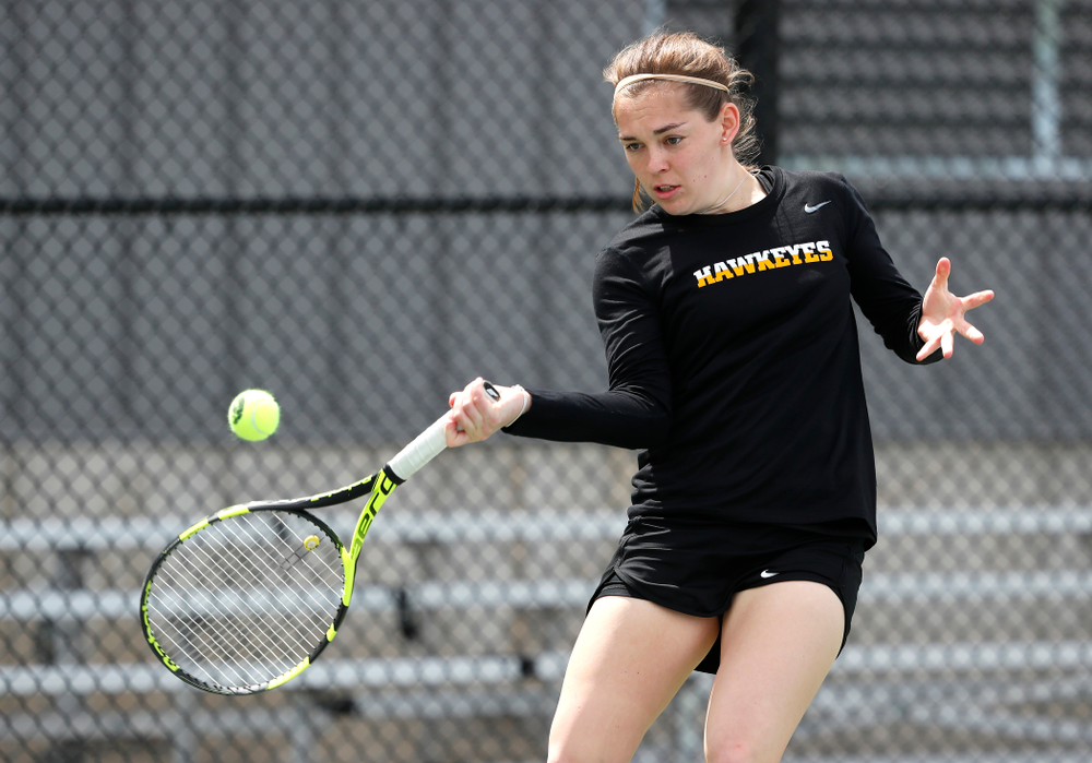 Iowa's Zoe Douglas against the Wisconsin Badgers Sunday, April 22, 2018 at the Hawkeye Tennis and Recreation Center. (Brian Ray/hawkeyesports.com)
