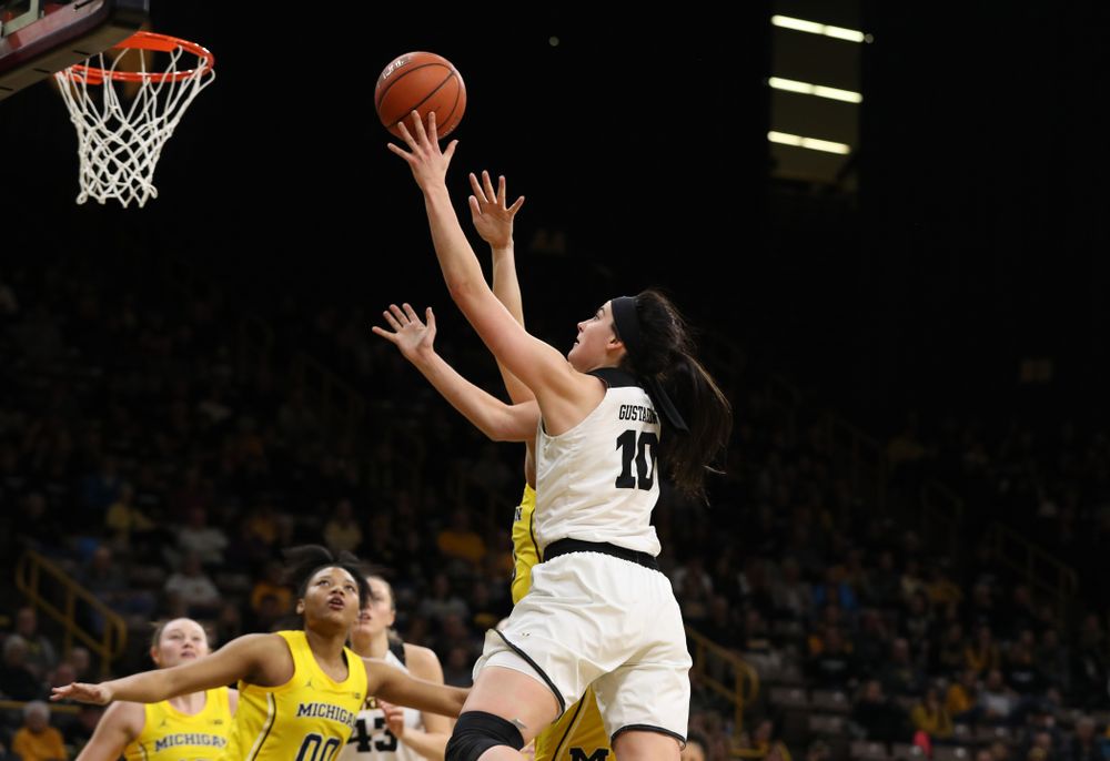 Iowa Hawkeyes forward Megan Gustafson (10) against the Michigan Wolverines Thursday, January 17, 2019 at Carver-Hawkeye Arena. (Brian Ray/hawkeyesports.com)