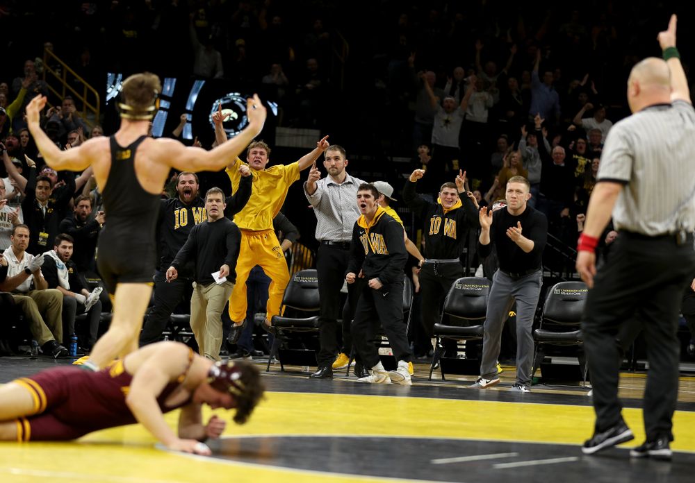 Iowa’s Max Murin wrestles Minnesota’s Mitch McKee at 141 pounds Saturday, February 15, 2020 at Carver-Hawkeye Arena. Murin won the match 6-4. (Brian Ray/hawkeyesports.com)
