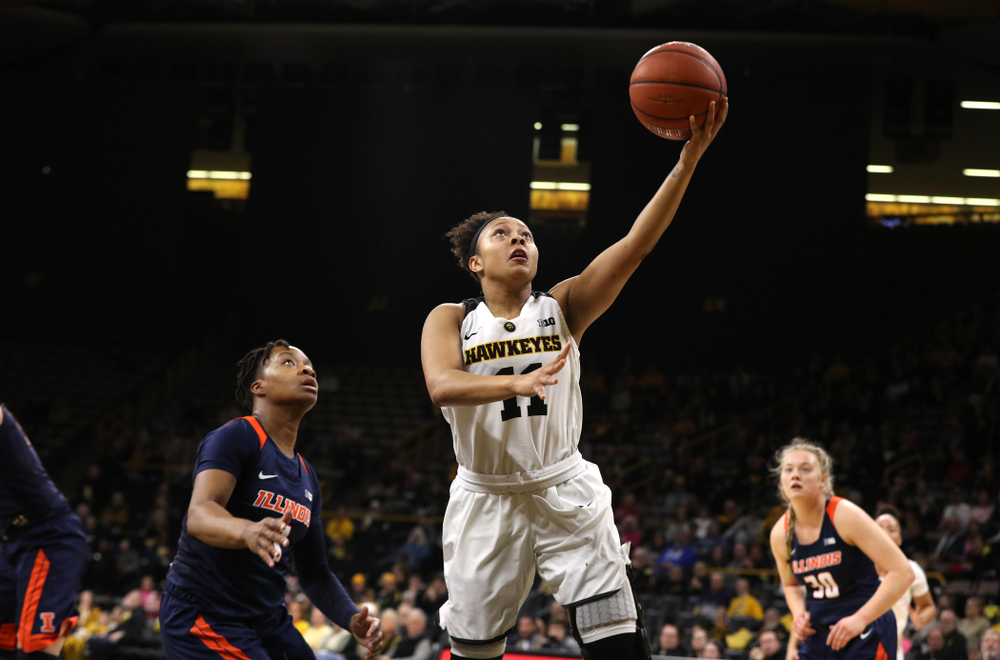 Iowa Hawkeyes guard Tania Davis (11) against the Illinois Fighting Illini Thursday, February 14, 2019 at Carver-Hawkeye Arena. (Brian Ray/hawkeyesports.com)