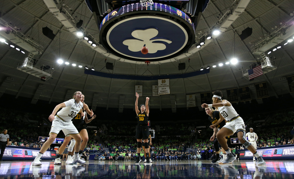 Iowa Hawkeyes forward Megan Gustafson (10) against the Notre Dame Fighting Irish Thursday, November 29, 2018 at the Joyce Center in South Bend, Ind. (Brian Ray/hawkeyesports.com)