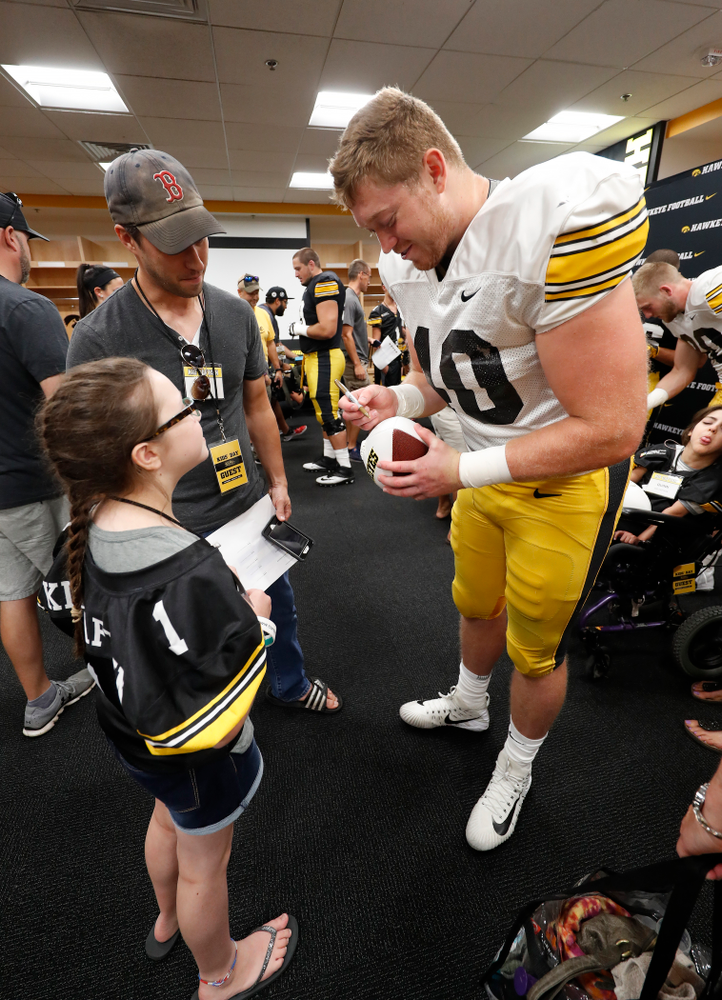 Iowa Hawkeyes defensive end Parker Hesse (40) during Kids Day Saturday, August 11, 2018 at Kinnick Stadium. (Brian Ray/hawkeyesports.com)