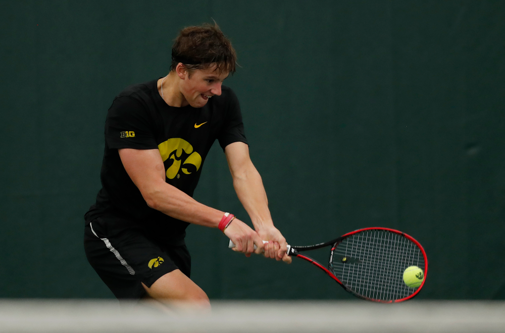 Joe Tyler against the Illinois Fighting Illini Saturday, March 31, 2018 at Hawkeye Tennis and Recreation Center. (Brian Ray/hawkeyesports.com)