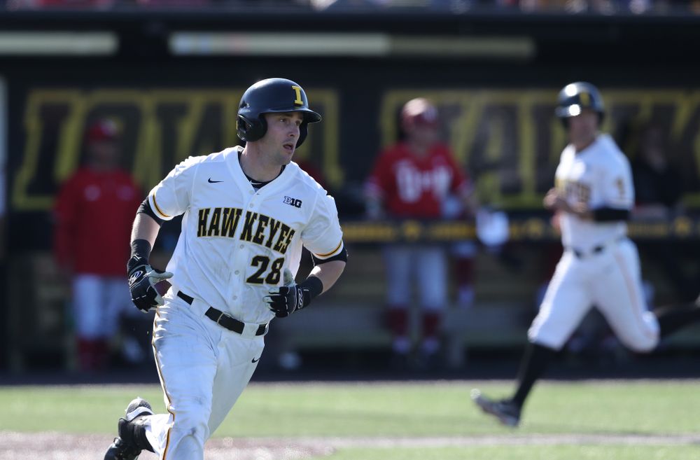 Iowa Hawkeyes Chris Whelan (28) drives in a run against the Nebraska Cornhuskers Saturday, April 20, 2019 at Duane Banks Field. (Brian Ray/hawkeyesports.com)