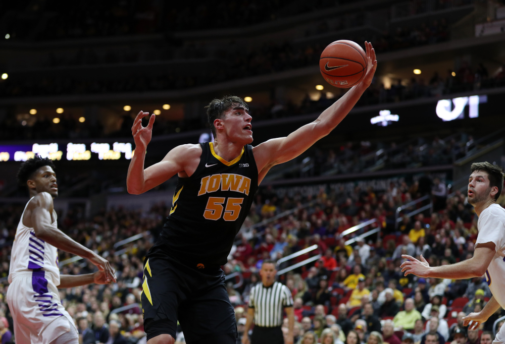 Iowa Hawkeyes forward Luka Garza (55) against the Northern Iowa Panthers in the Hy-Vee Classic Saturday, December 15, 2018 at Wells Fargo Arena in Des Moines. (Brian Ray/hawkeyesports.com)