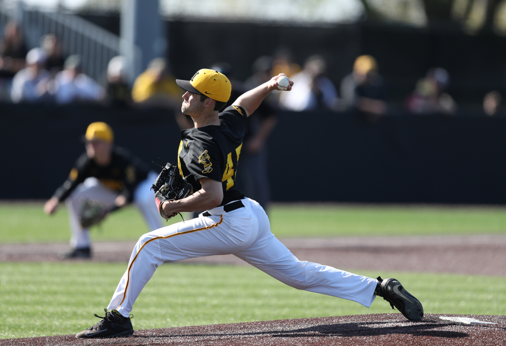Iowa Hawkeyes Grant Leonard (43) delivers the ball to the plate during game two against UC Irvine Saturday, May 4, 2019 at Duane Banks Field. (Brian Ray/hawkeyesports.com)