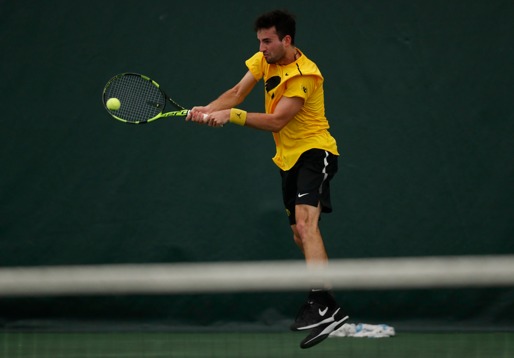 Josh Silverstein against the Illinois Fighting Illini Saturday, March 31, 2018 at Hawkeye Tennis and Recreation Center. (Brian Ray/hawkeyesports.com)