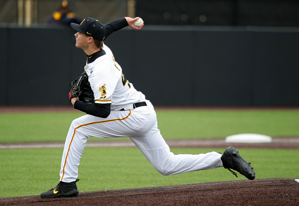 Iowa pitcher Jack Guzek (40) delivers to the plate during the third inning of their college baseball game at Duane Banks Field in Iowa City on Wednesday, March 11, 2020. (Stephen Mally/hawkeyesports.com)