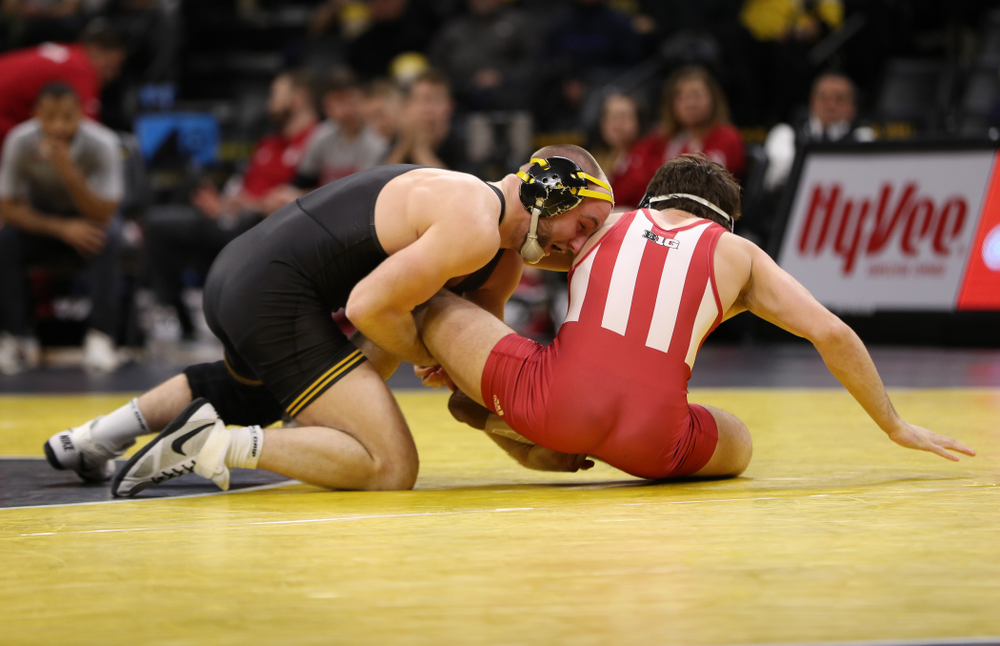 Iowa's Alex Marinelli wrestles Indiana's Dillon Hoey at 165 pounds Friday, February 15, 2019 at Carver-Hawkeye Arena. (Brian Ray/hawkeyesports.com)