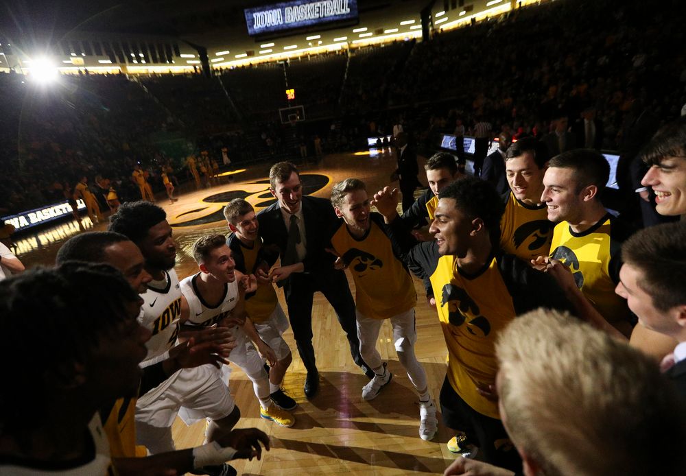 Iowa Hawkeyes guard Nicolas Hobbs (24) breaks down the pregame huddle on the court before a game against Alabama State at Carver-Hawkeye Arena on November 21, 2018. (Tork Mason/hawkeyesports.com)