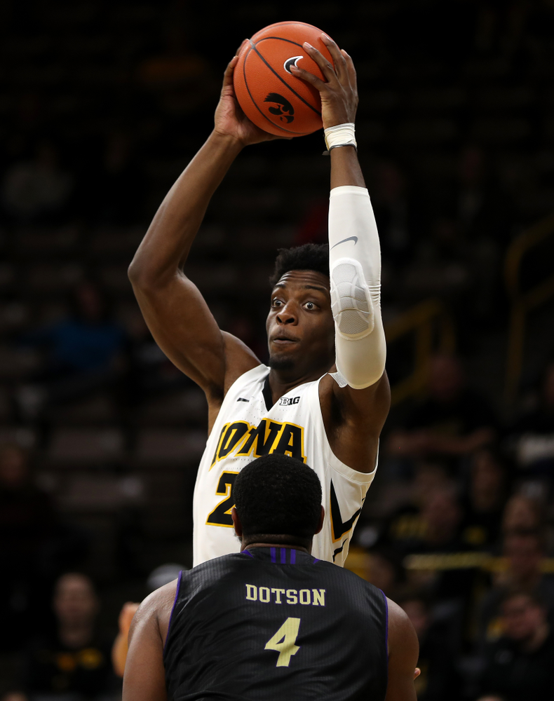 Iowa Hawkeyes forward Tyler Cook (25) against the Western Carolina Catamounts Tuesday, December 18, 2018 at Carver-Hawkeye Arena. (Brian Ray/hawkeyesports.com)
