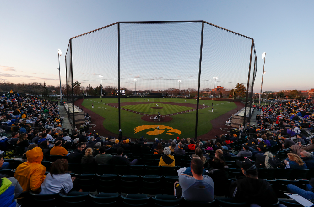The Iowa Hawkeyes against the Michigan Wolverines Friday, April 27, 2018 at Duane Banks Field in Iowa City. (Brian Ray/hawkeyesports.com)