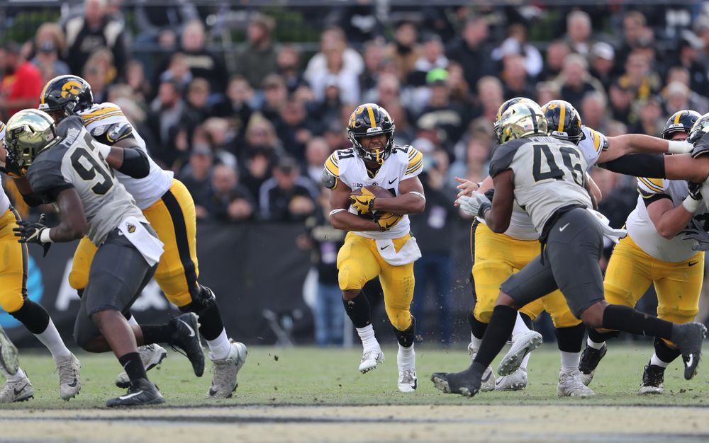 Iowa Hawkeyes running back Ivory Kelly-Martin (21) against the Purdue Boilermakers Saturday, November 3, 2018 Ross Ade Stadium in West Lafayette, Ind. (Brian Ray/hawkeyesports.com)