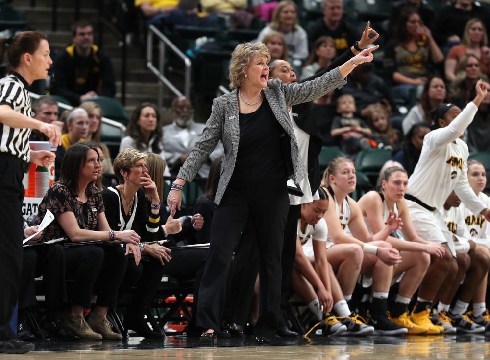 Iowa Hawkeyes head coach Lisa Bluder against the Indiana Hoosiers in the quarterfinals of the Big Ten Tournament Friday, March 8, 2019 at Bankers Life Fieldhouse in Indianapolis, Ind. (Brian Ray/hawkeyesports.com)