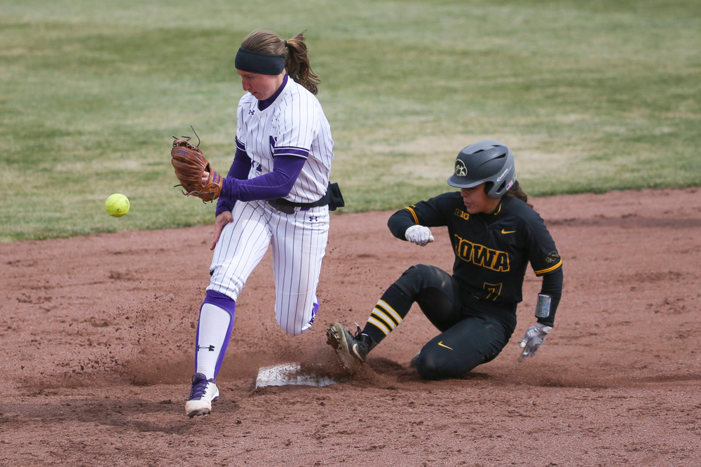 Iowa outfielder Lea Thompson (7) at game 2 vs Northwestern on Saturday, March 30, 2019 at Bob Pearl Field. (Lily Smith/hawkeyesports.com)