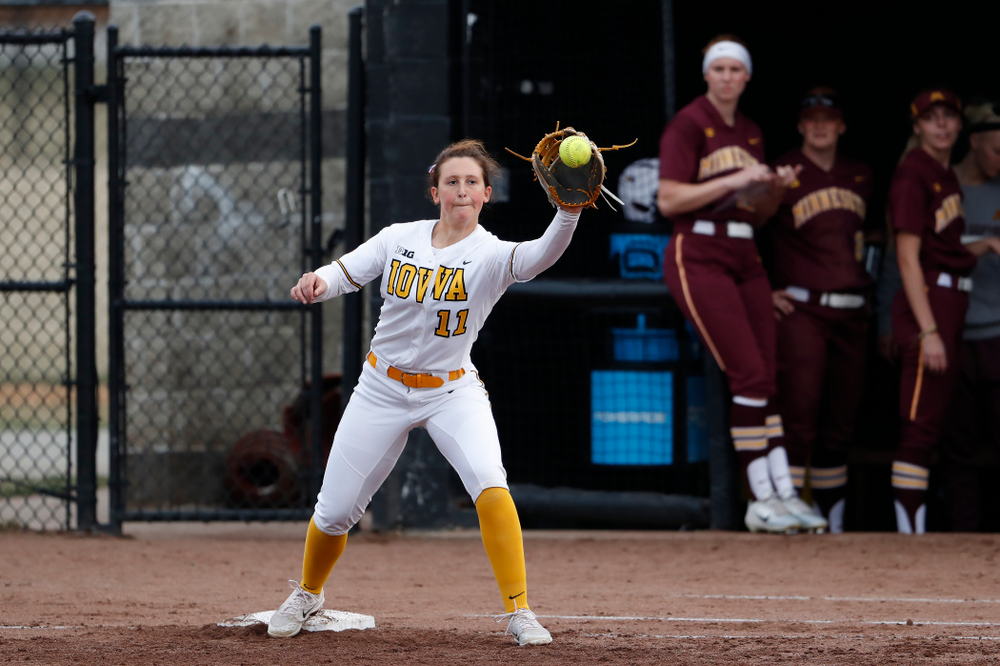 Iowa Hawkeyes first baseman Mallory Kilian (11) against the Minnesota Golden Gophers Thursday, April 12, 2018 at Bob Pearl Field. (Brian Ray/hawkeyesports.com)