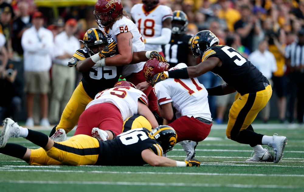 Iowa Hawkeyes defensive end Chauncey Golston (57) against the Iowa State Cyclones Saturday, September 8, 2018 at Kinnick Stadium. (Brian Ray/hawkeyesports.com)