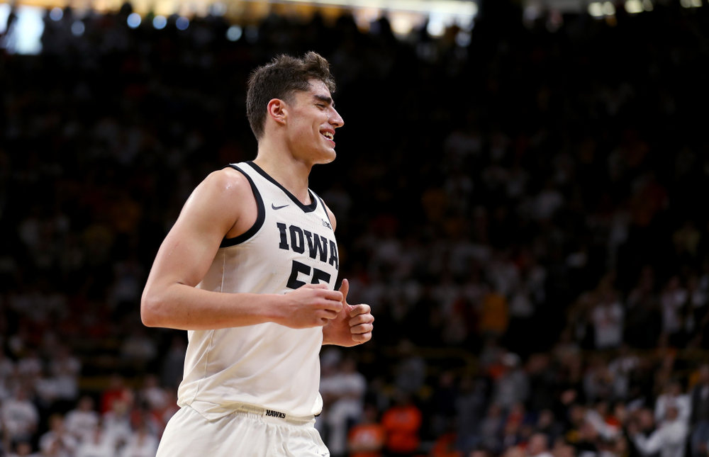 Iowa Hawkeyes forward Luka Garza (55) against the Illinois Fighting Illini Sunday, February 2, 2020 at Carver-Hawkeye Arena. (Brian Ray/hawkeyesports.com)