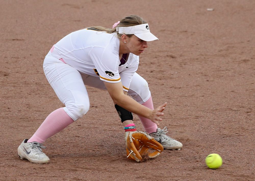 Iowa shortstop Sydney Owens (5) fields a ground ball before throwing to first for an out during the second inning of their game against Iowa State at Pearl Field in Iowa City on Tuesday, Apr. 9, 2019. (Stephen Mally/hawkeyesports.com)