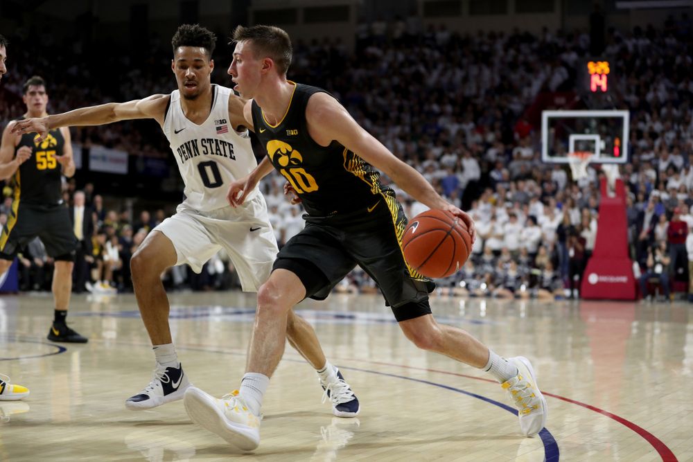 Iowa Hawkeyes guard Joe Wieskamp (10) against Penn State Saturday, January 4, 2020 at the Palestra in Philadelphia. (Brian Ray/hawkeyesports.com)