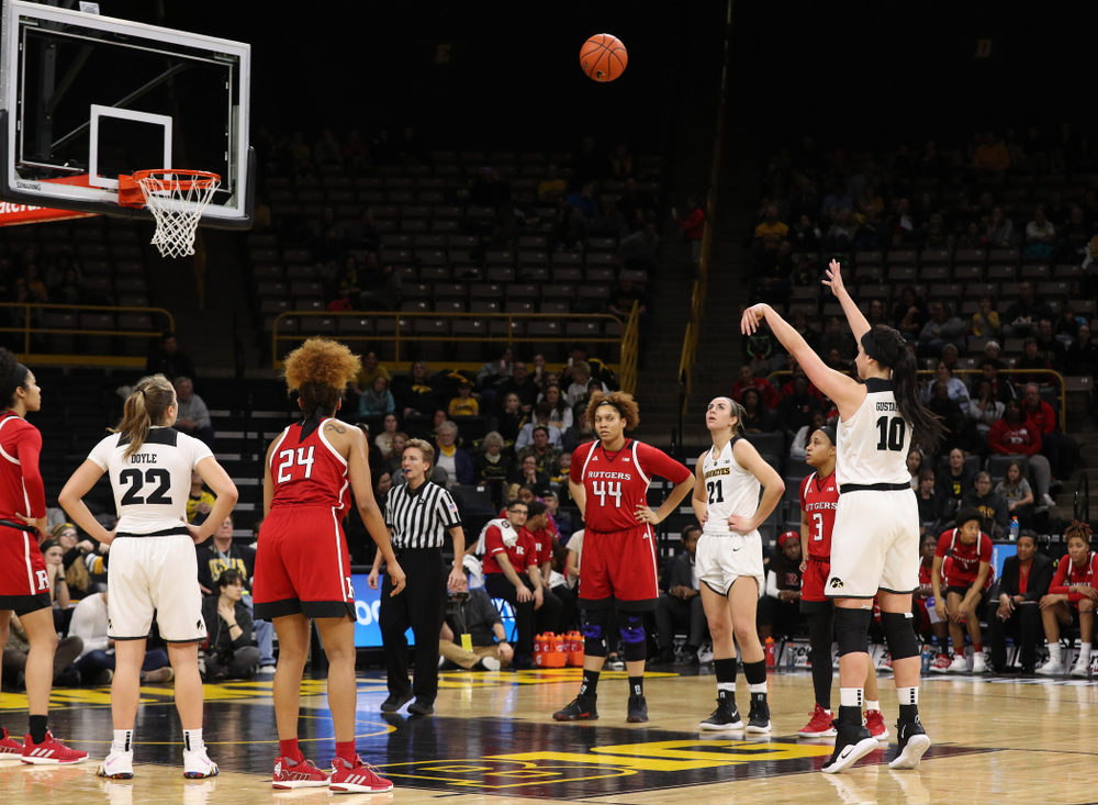 Iowa Hawkeyes forward Megan Gustafson (10) against the Rutgers Scarlet Knights Wednesday, January 23, 2019 at Carver-Hawkeye Arena. (Brian Ray/hawkeyesports.com)