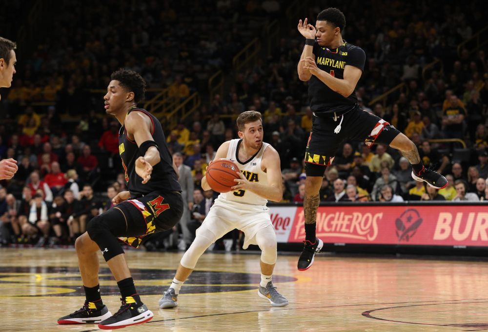 Iowa Hawkeyes guard Jordan Bohannon (3) against the Maryland Terapins Tuesday, February 19, 2019 at Carver-Hawkeye Arena. (Brian Ray/hawkeyesports.com)