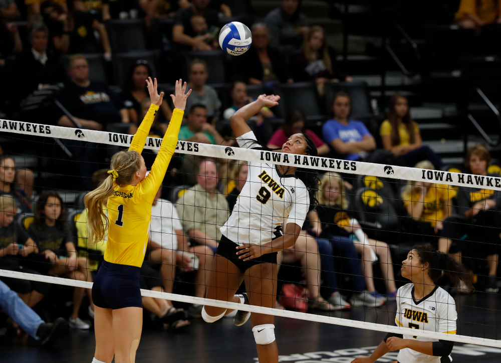 Iowa Hawkeyes middle blocker Amiya Jones (9) against the Michigan Wolverines Sunday, September 23, 2018 at Carver-Hawkeye Arena. (Brian Ray/hawkeyesports.com)