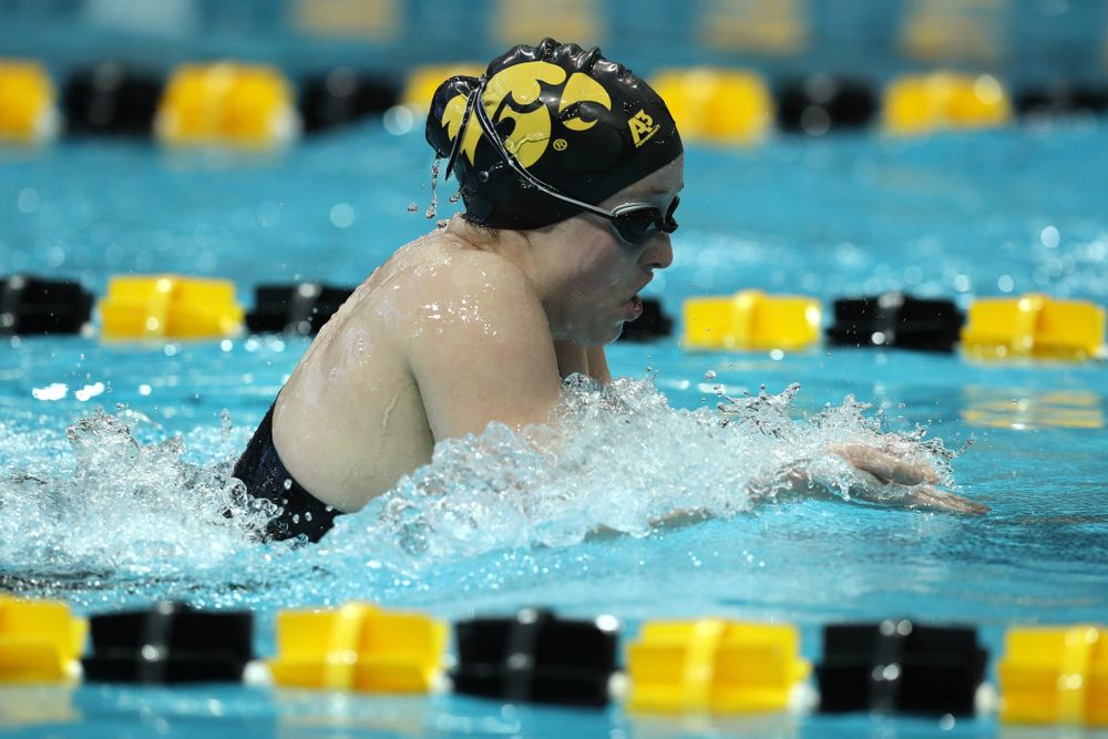 Iowa's Kelsey Drake swims the 200 yard Individual Medley Thursday, November 15, 2018 during the 2018 Hawkeye Invitational at the Campus Recreation and Wellness Center. (Brian Ray/hawkeyesports.com)