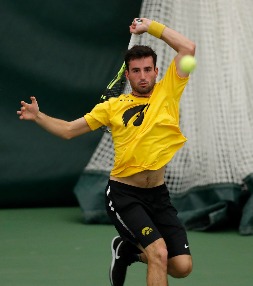 Josh Silverstein against the Illinois Fighting Illini Saturday, March 31, 2018 at Hawkeye Tennis and Recreation Center. (Brian Ray/hawkeyesports.com)