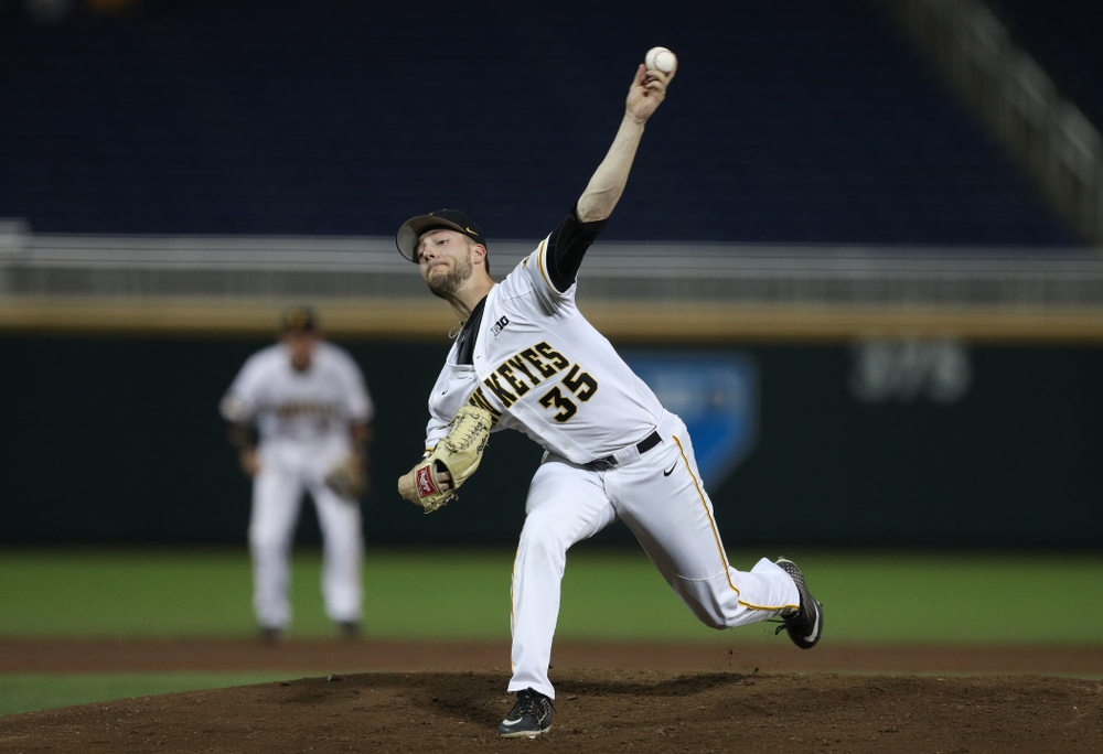 Iowa Hawkeyes Cam Baumann (35) against the Minnesota Golden Gophers in the Big Ten Baseball Tournament Friday, May 24, 2019 at TD Ameritrade Park in Omaha, Neb. (Brian Ray/hawkeyesports.com)