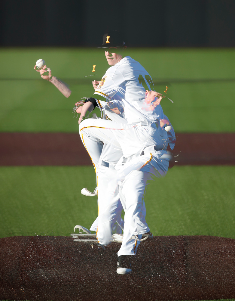 Iowa Hawkeyes pitcher Shane Ritter (18) against Northern Illinois Tuesday, April 17, 2018 at Duane Banks Field. (Brian Ray/hawkeyesports.com)
