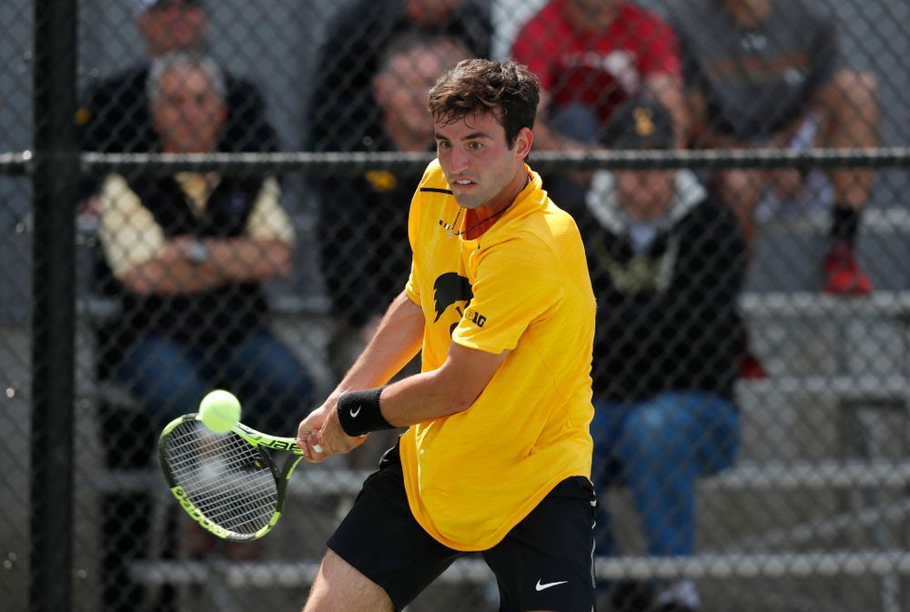 Josh Silverstein against Northwestern in the first round of the 2018 Big Ten Men's Tennis Tournament Thursday, April 26, 2018 at the Hawkeye Tennis and Recreation Complex. (Brian Ray/hawkeyesports.com)