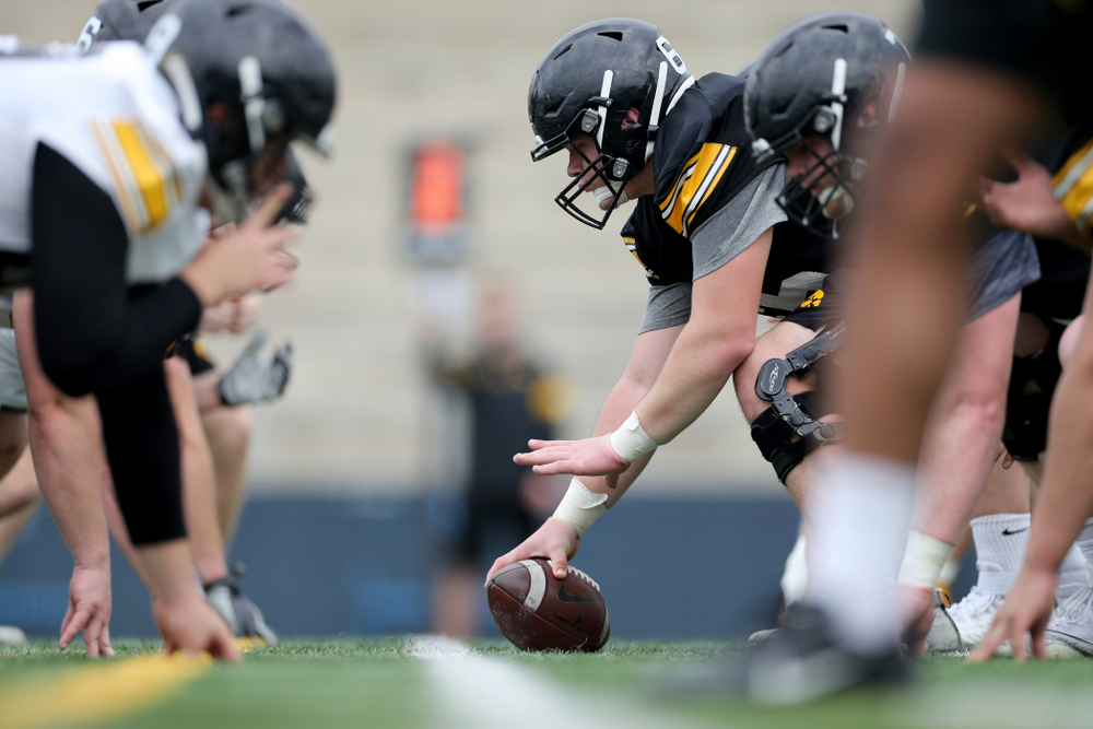 Iowa Hawkeyes offensive lineman Tyler Linderbaum (65) during practice Sunday, December 22, 2019 at Mesa College in San Diego. (Brian Ray/hawkeyesports.com)