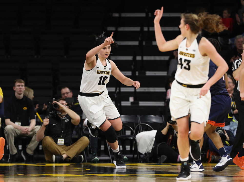 Iowa Hawkeyes forward Megan Gustafson (10) against the Illinois Fighting Illini Thursday, February 14, 2019 at Carver-Hawkeye Arena. (Brian Ray/hawkeyesports.com)