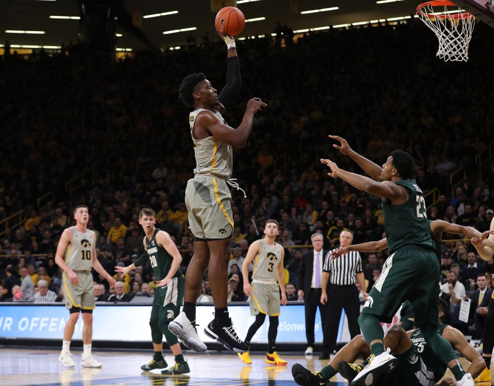 Iowa Hawkeyes forward Tyler Cook (25) against the Michigan State Spartans Thursday, January 24, 2019 at Carver-Hawkeye Arena. (Brian Ray/hawkeyesports.com)
