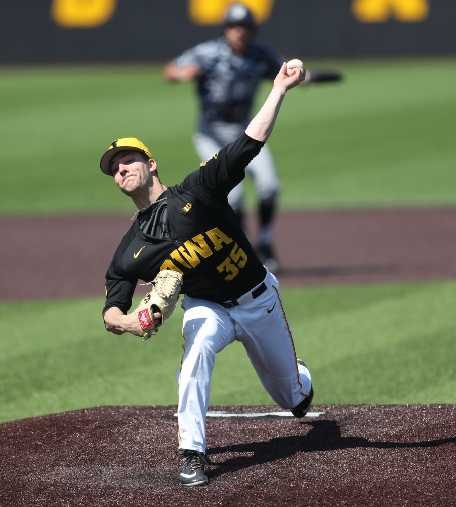 Iowa Hawkeyes Cam Baumann (35) delivers the ball to the plate during game two against UC Irvine Saturday, May 4, 2019 at Duane Banks Field. (Brian Ray/hawkeyesports.com)