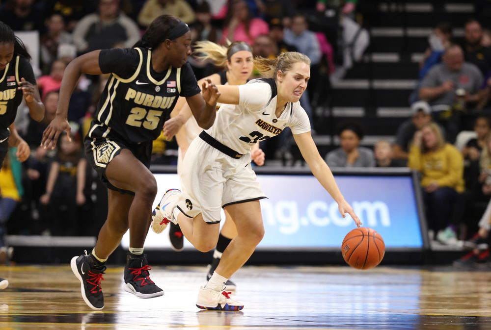 Iowa Hawkeyes guard Kathleen Doyle (22) against the Purdue Boilermakers Sunday, January 27, 2019 at Carver-Hawkeye Arena. (Brian Ray/hawkeyesports.com)
