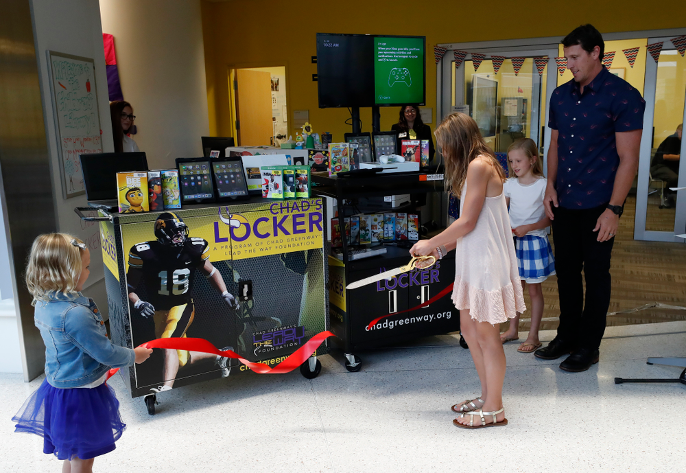 Former Hawkeye Football linebacker Chad Greenway's Lead the Way Foundation unveils their latest Greenway's Locker technology and media cabinet Friday, August 31, 2018 at the University of Iowa Stead Family Children's Hospital. Chad's Locker provides patients and their families access to notebook computers, movies and video game systems to occupy their time during their hospital stay. (Brian Ray/hawkeyesports.com)