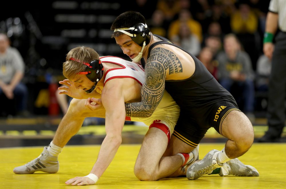 Iowa’s Pat Lugo wrestles Nebraska’s Collin Purinton at 149 pounds Saturday, January 18, 2020 at Carver-Hawkeye Arena. Lugo won the match 4-1. (Brian Ray/hawkeyesports.com)