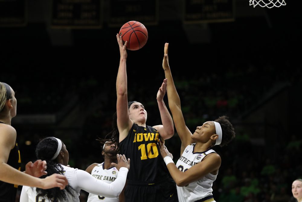Iowa Hawkeyes forward Megan Gustafson (10) against the Notre Dame Fighting Irish Thursday, November 29, 2018 at the Joyce Center in South Bend, Ind. (Brian Ray/hawkeyesports.com)