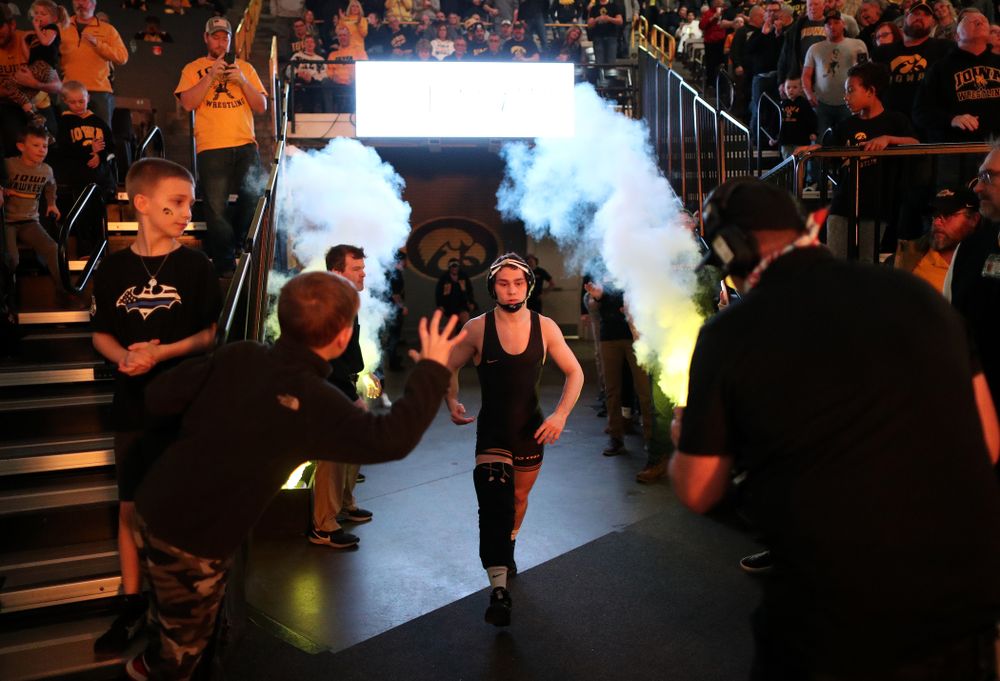 Iowa’s Spencer Lee wrestles Nebraska’s Alex Thomsen at 125 pounds Saturday, January 18, 2020 at Carver-Hawkeye Arena. Lee won the match with an 18-0 technical fall. (Brian Ray/hawkeyesports.com)