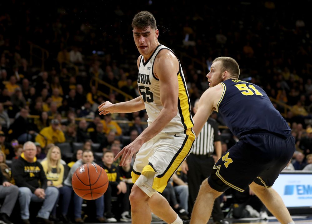 Iowa Hawkeyes forward Luka Garza (55) against the Michigan Wolverines Friday, January 17, 2020 at Carver-Hawkeye Arena. (Brian Ray/hawkeyesports.com)