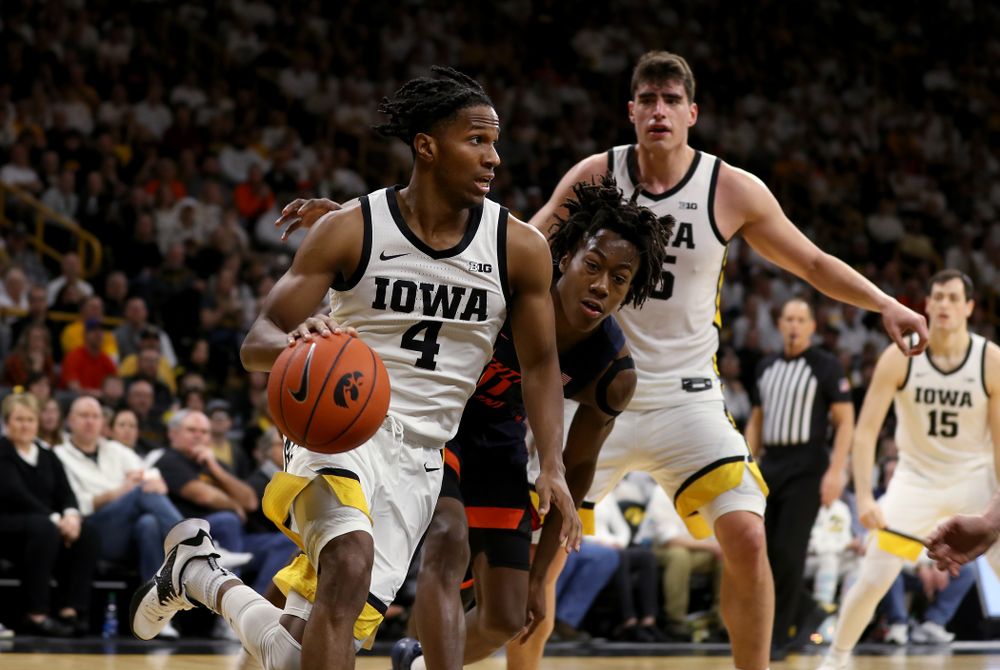Iowa Hawkeyes guard Bakari Evelyn (4) against the Illinois Fighting Illini Sunday, February 2, 2020 at Carver-Hawkeye Arena. (Brian Ray/hawkeyesports.com)