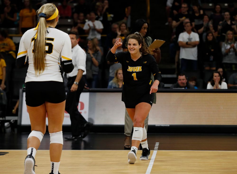 Iowa Hawkeyes defensive specialist Molly Kelly (1) against the Michigan Wolverines Sunday, September 23, 2018 at Carver-Hawkeye Arena. (Brian Ray/hawkeyesports.com)