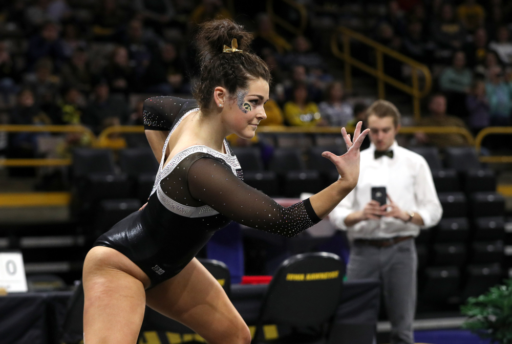 Iowa's Erin Castle competes on the floor against the Rutgers Scarlet Knights Saturday, January 26, 2019 at Carver-Hawkeye Arena. (Brian Ray/hawkeyesports.com)