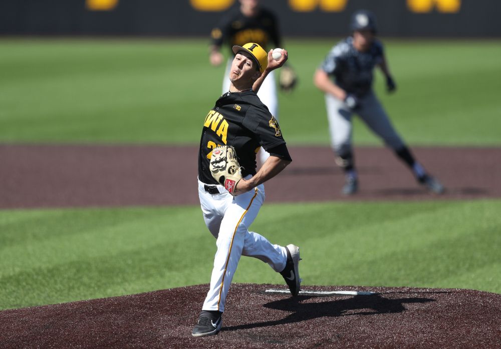 Iowa Hawkeyes Jason Foster (27) delivers the ball to the plate during game two against UC Irvine Saturday, May 4, 2019 at Duane Banks Field. (Brian Ray/hawkeyesports.com)