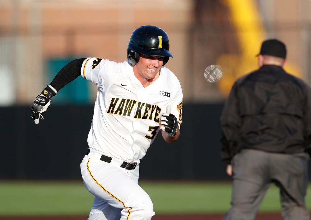 Iowa Hawkeyes infielder Matt Hoeg (3) against the Michigan Wolverines Friday, April 27, 2018 at Duane Banks Field in Iowa City. (Brian Ray/hawkeyesports.com)