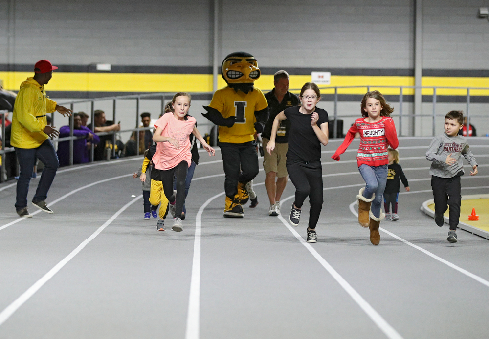 The Herky Kid’s Race during the Jimmy Grant Invitational at the Recreation Building in Iowa City on Saturday, December 14, 2019. (Stephen Mally/hawkeyesports.com)