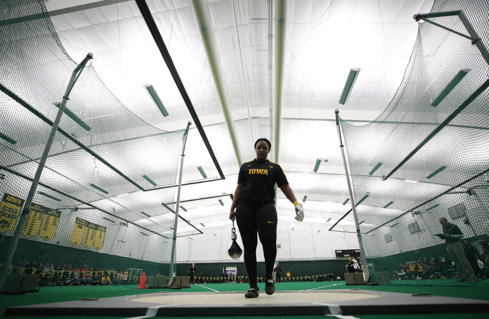 Iowa's Nia Britt competes in the weight throw Friday, January 11, 2019 at the Hawkeye Tennis and Recreation Center. (Brian Ray/hawkeyesports.com)
